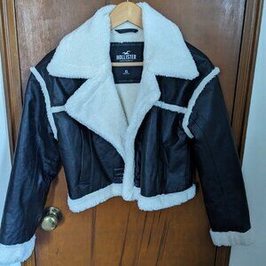 Hollister Faux Shearling Bomber XS